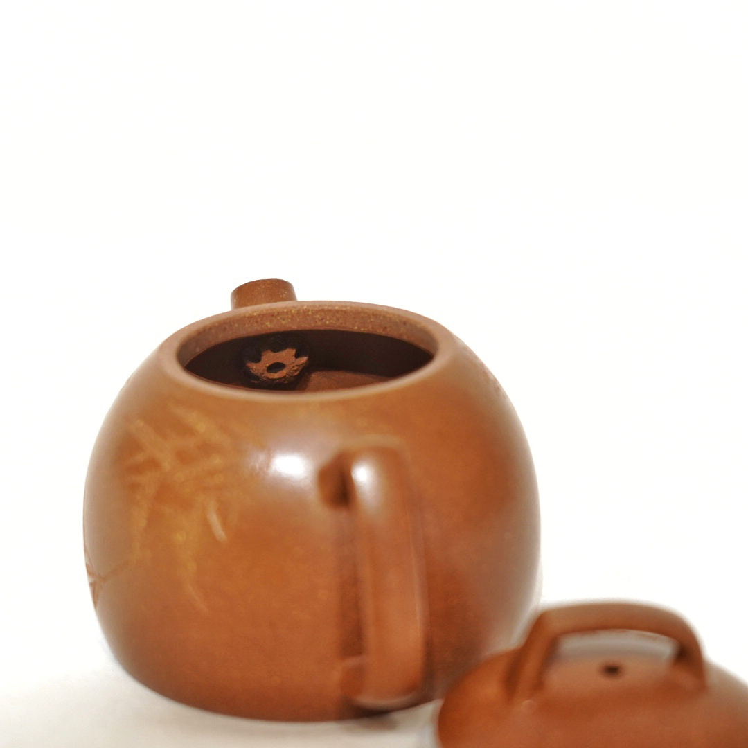 “Qinquan” Classic Chinese Yixing Clay Teapot 150ml