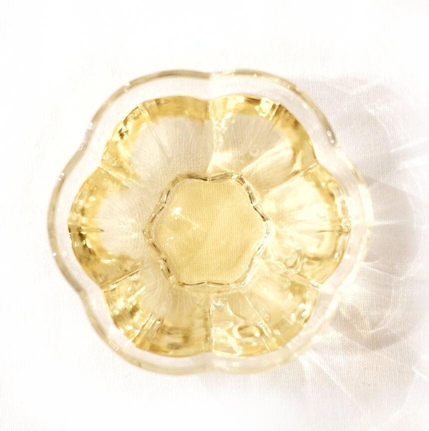 white tea in cup