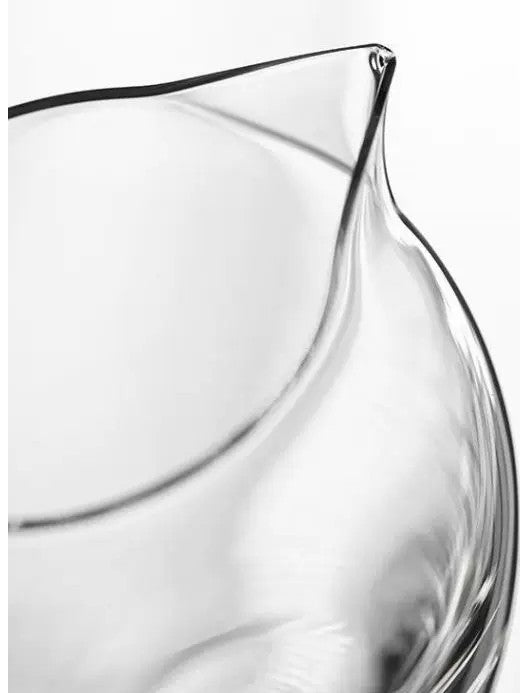 Close-up of the long beak spout on the glass gongdao cup