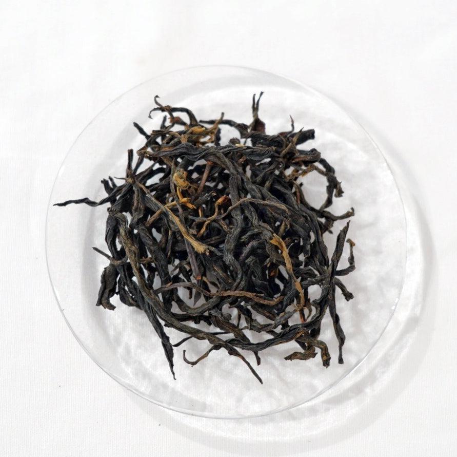 Yunnan Black Tea (Dian Hong) - A Moment of Tea